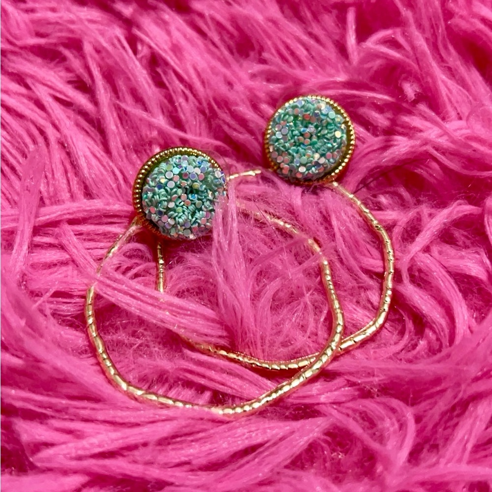 Taylor Shaye earings!!